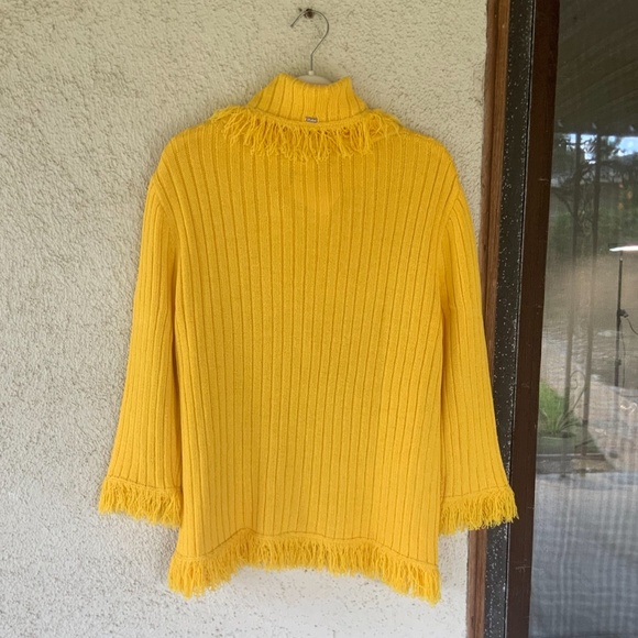 ST. JOHN SPORT SWEATER - Picture 2 of 7